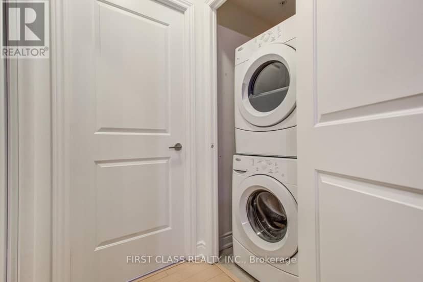 1509 - 9090 Yonge Street — photo 13 of 19