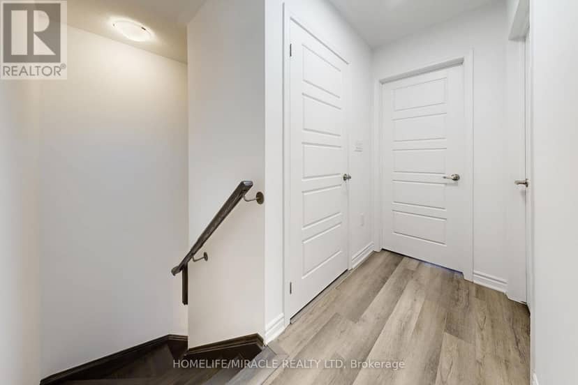 1587 Moira Crescent — photo 18 of 31