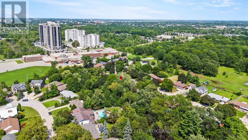 8 Cullen Drive — photo 38 of 40