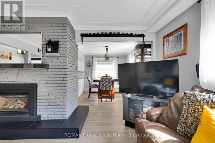 63 The Queensway N — photo 11 of 40