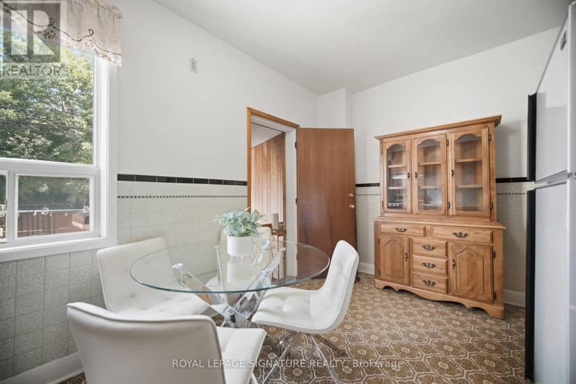 43 Marchmount Road — photo 21 of 40