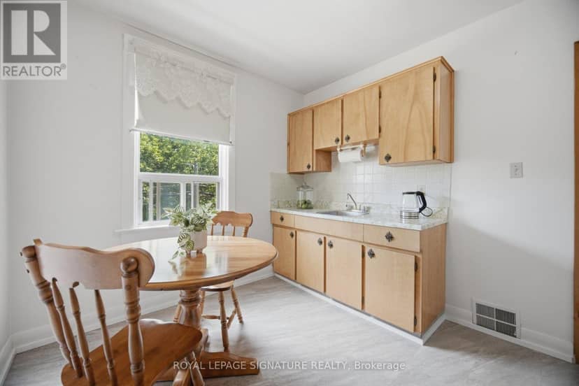 43 Marchmount Road — photo 24 of 40