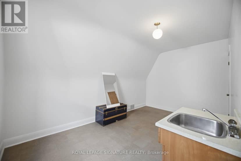 43 Marchmount Road — photo 33 of 40