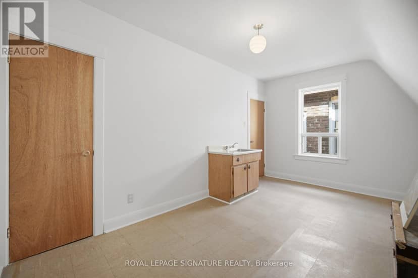 43 Marchmount Road — photo 34 of 40