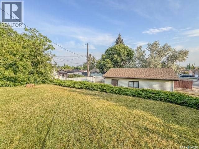 385 Aspen DRIVE — photo 19 of 21