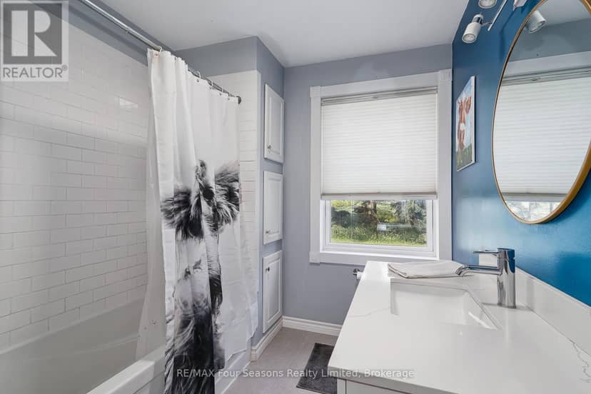 5803 26 Highway — photo 15 of 40