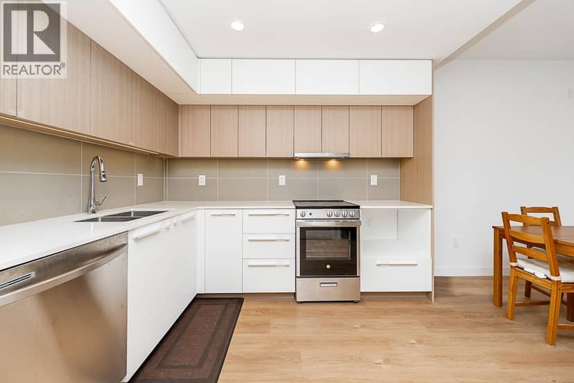 512 9888 UNIVERSITY CRESCENT, Burnaby, photo 6