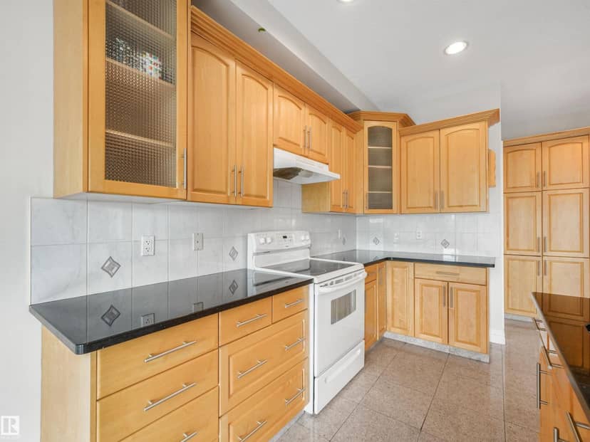22 Shores Dr — photo 14 of 40