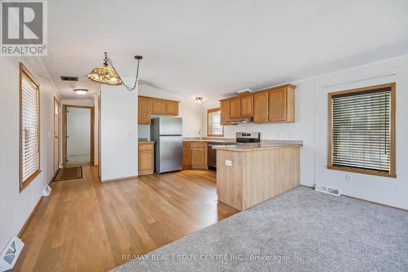 21 Trillium Beach Drive — photo 9 of 28