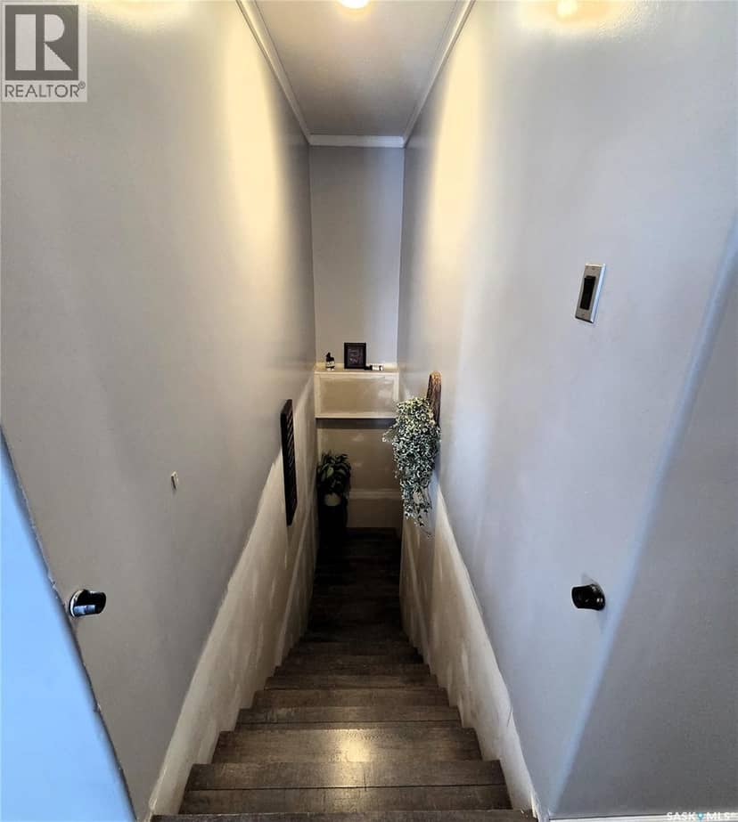 401 6th AVENUE W — photo 18 of 36