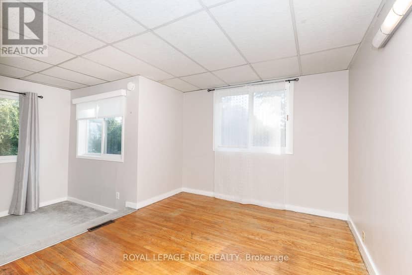 242 Henrietta Street — photo 15 of 26