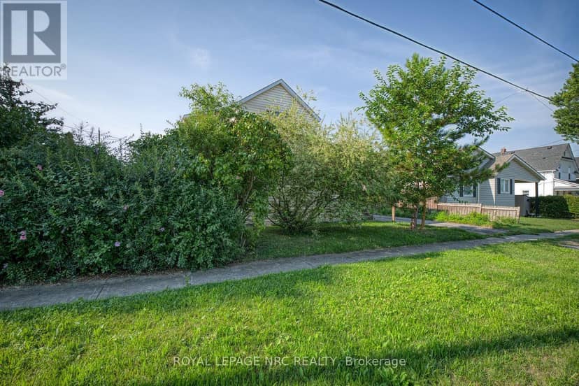 242 Henrietta Street — photo 2 of 26