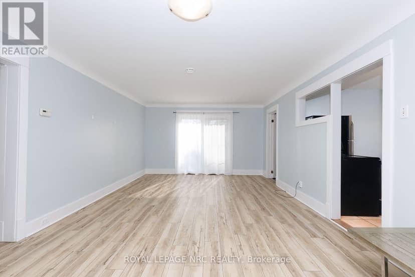 242 Henrietta Street — photo 20 of 26