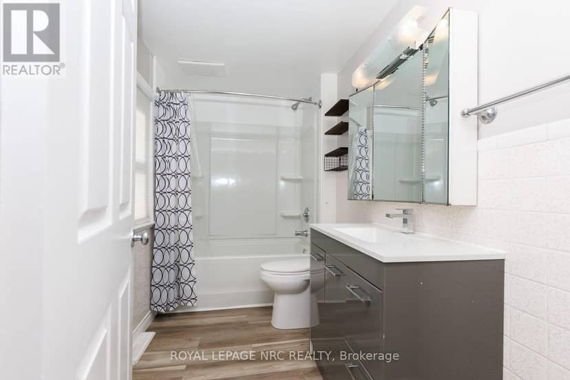 242 Henrietta Street — photo 22 of 26
