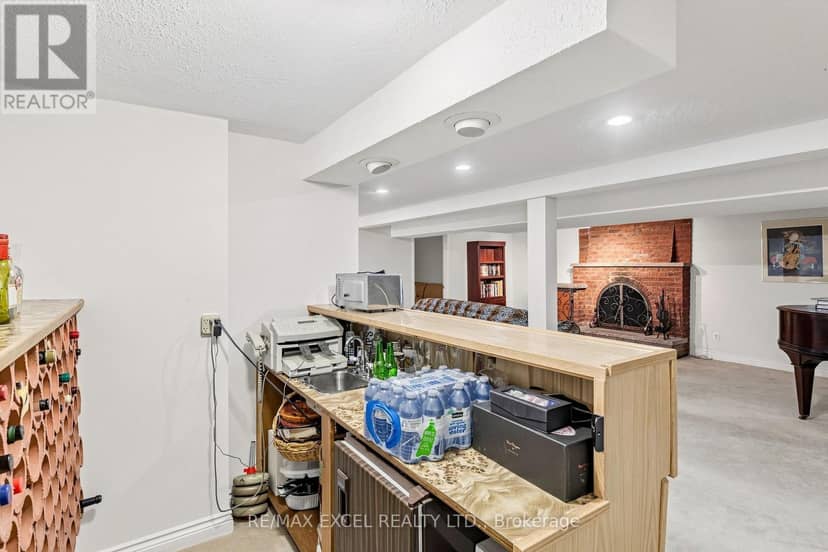 62 Ardgowan Crescent — photo 37 of 40