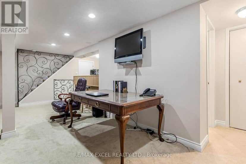 62 Ardgowan Crescent — photo 27 of 40