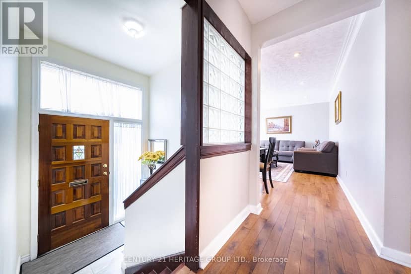 417 Paliser Crescent S — photo 8 of 40