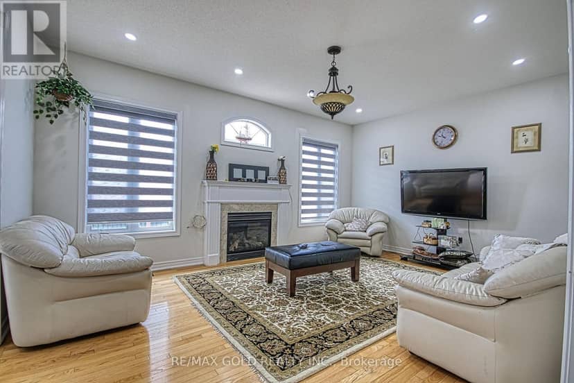 3428 Erin Centre Boulevard — photo 15 of 40