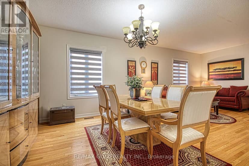 3428 Erin Centre Boulevard — photo 18 of 40
