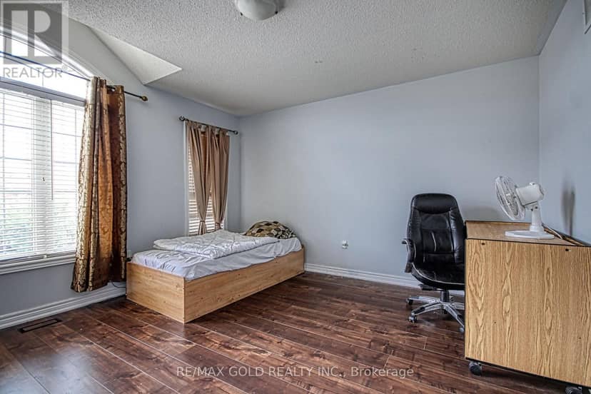 3428 Erin Centre Boulevard — photo 38 of 40