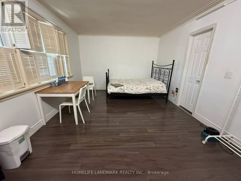 228 Hollywood Avenue — photo 4 of 18