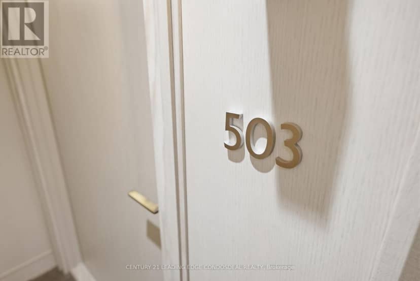 503 - 1 Strathgowan Avenue — photo 4 of 37