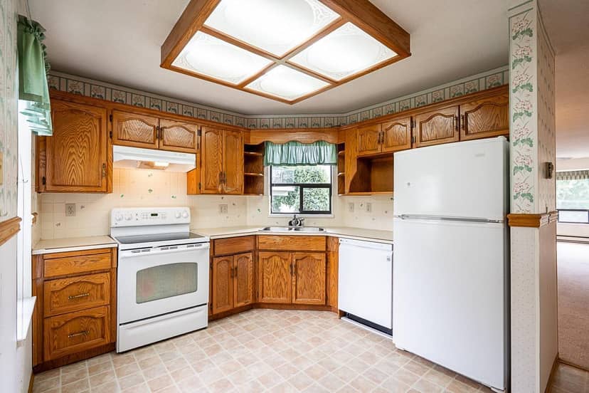 201 14957 THRIFT AVENUE, White Rock