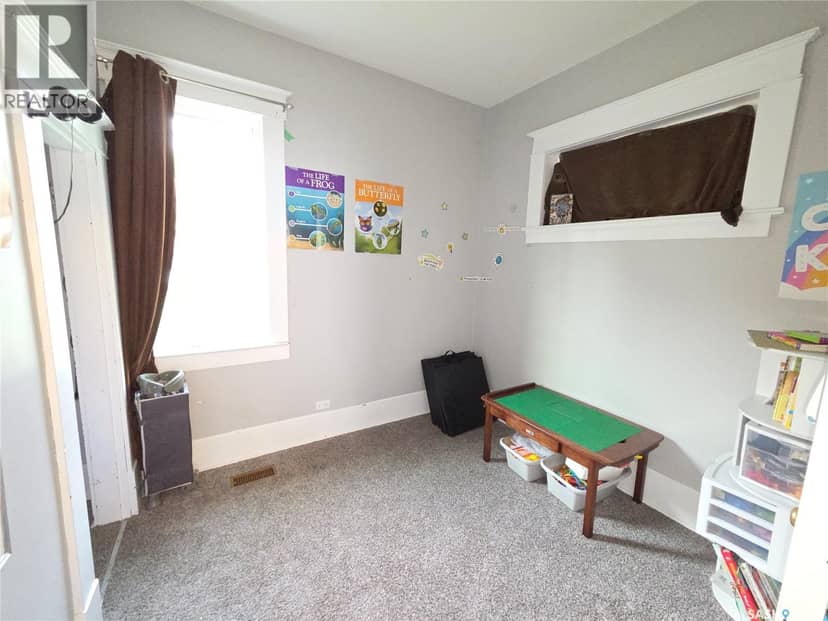 315 Carlyle STREET — photo 12 of 30