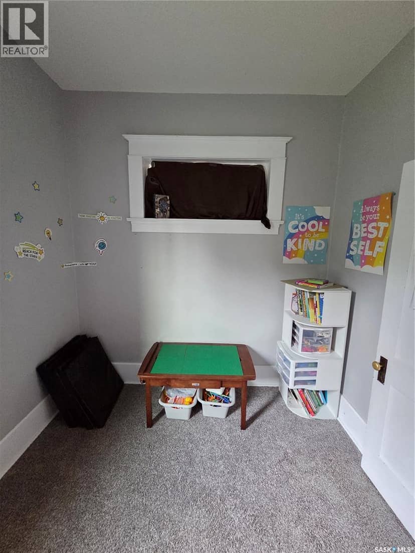 315 Carlyle STREET — photo 13 of 30