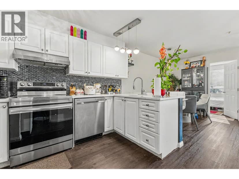 203 5555 VICTORIA DRIVE, Vancouver, photo 4