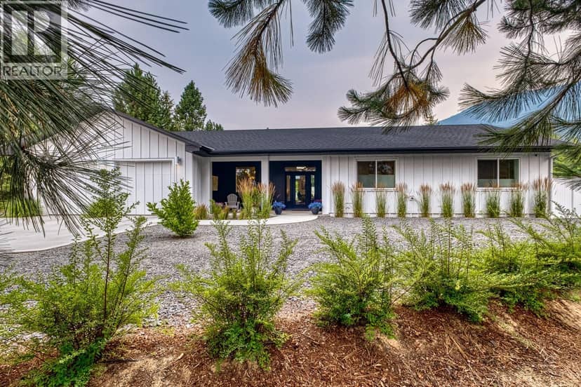 1217 McPhee Road, Castlegar
