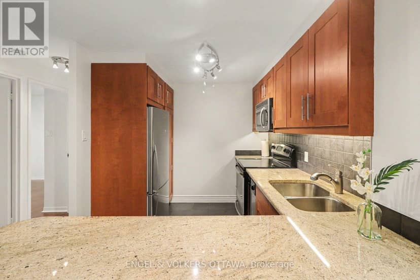 1702 - 415 Greenview Avenue — photo 12 of 40