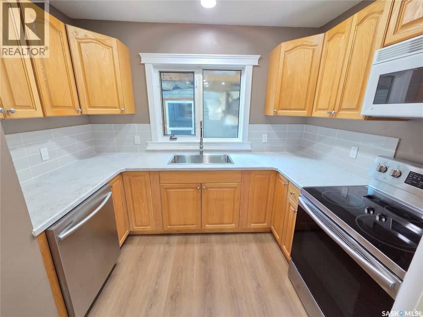 859 Cartier AVENUE, Moose Jaw, photo 8