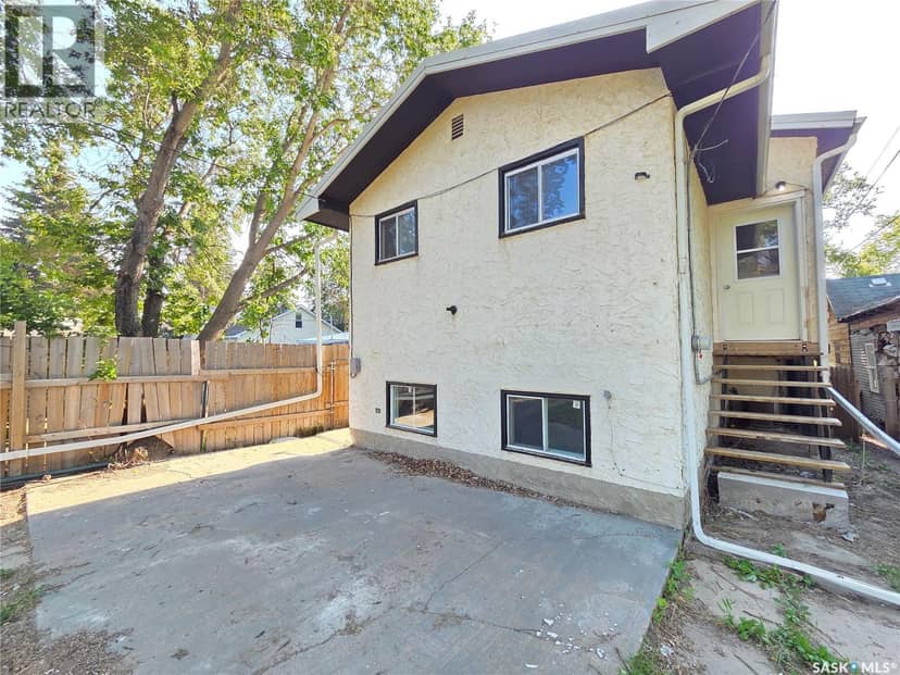 859 Cartier AVENUE — photo 24 of 26