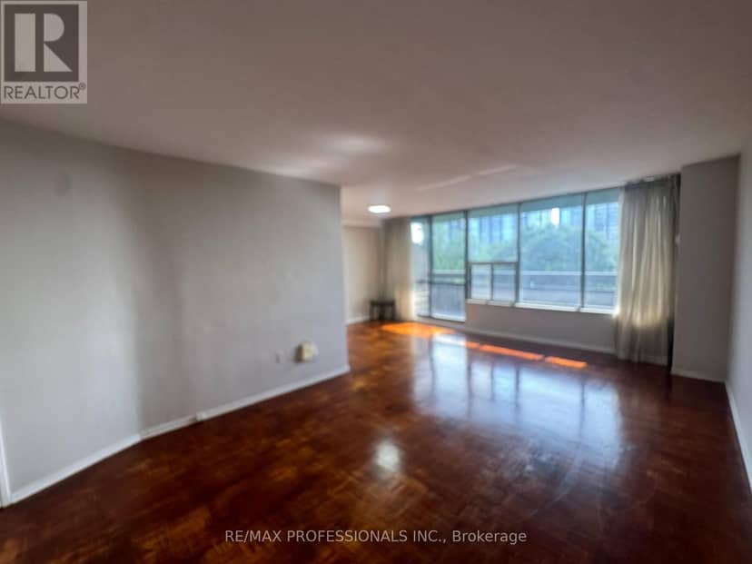 602 - 11 Wincott Drive — photo 4 of 20
