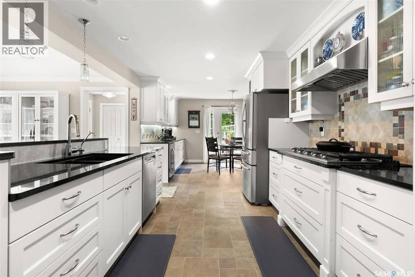 475 James STREET S — photo 16 of 40