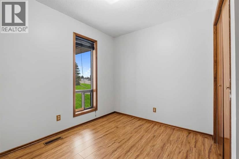 27 Tressa Street — photo 17 of 27