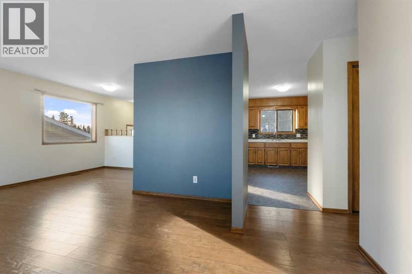 27 Tressa Street — photo 9 of 27