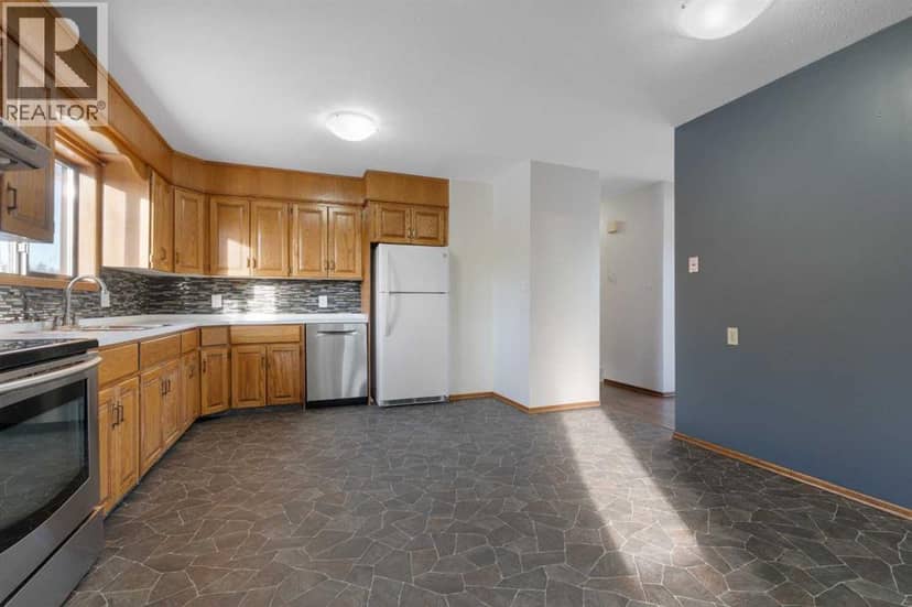 27 Tressa Street — photo 12 of 27