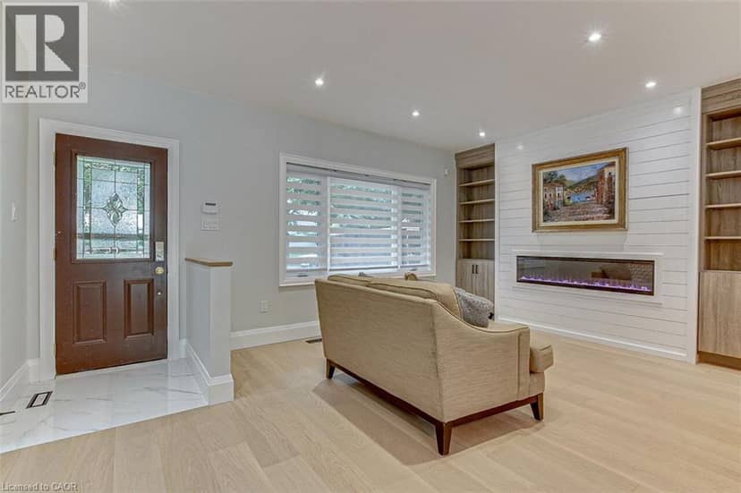 33 TYRELL Street — photo 4 of 34