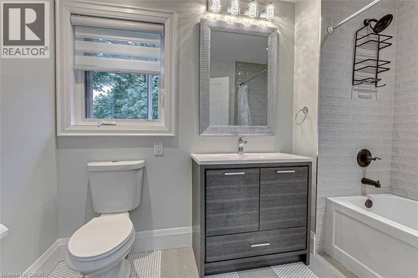 33 TYRELL Street — photo 17 of 34