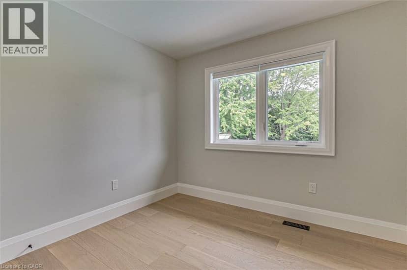 33 TYRELL Street — photo 24 of 34