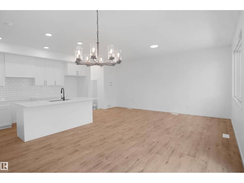 #33 19904 31 AV NW — photo 16 of 38
