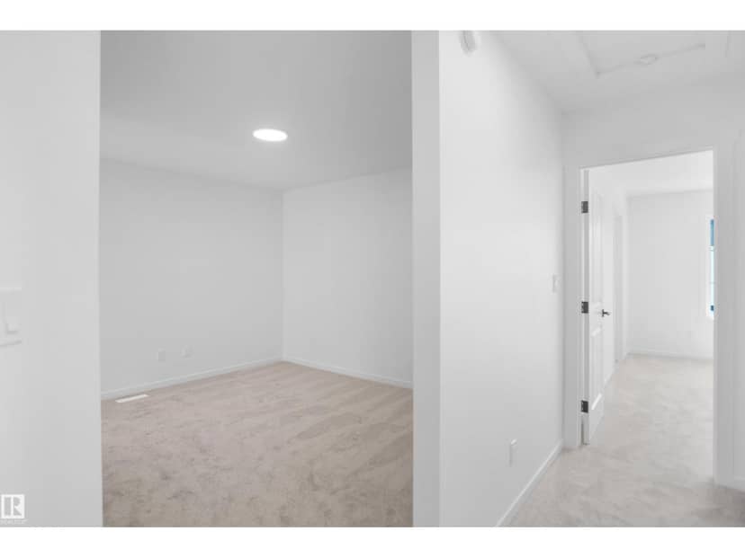 #33 19904 31 AV NW — photo 18 of 38