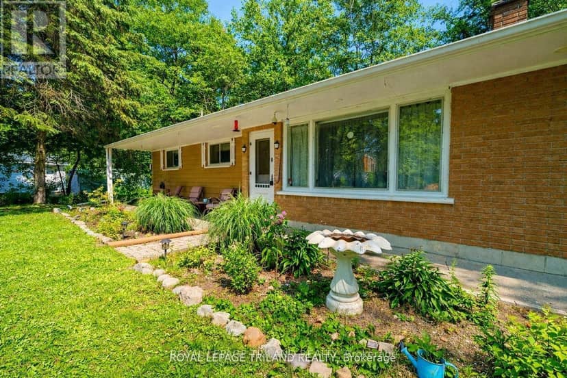 6302 Huron Drive, Lambton Shores, photo 2