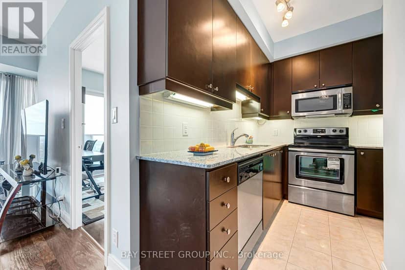 5308 - 60 Absolute Avenue — photo 13 of 35