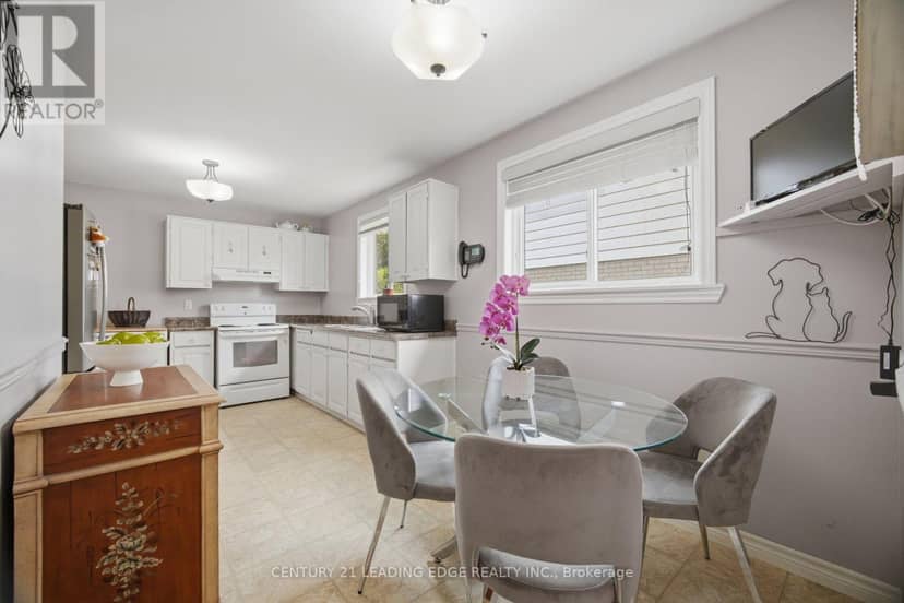3245 Lansdown Drive — photo 13 of 40
