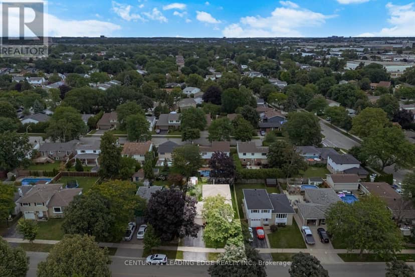 3245 Lansdown Drive — photo 33 of 40