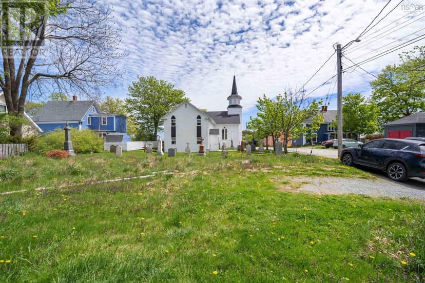 111 York Street Lunenburg, Nova Scotia Street, Lunenburg, photo 5