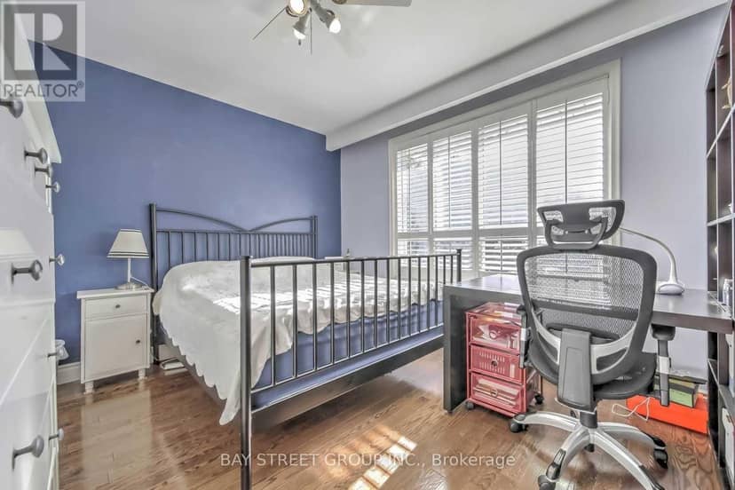 33 Heathview Avenue — photo 12 of 20